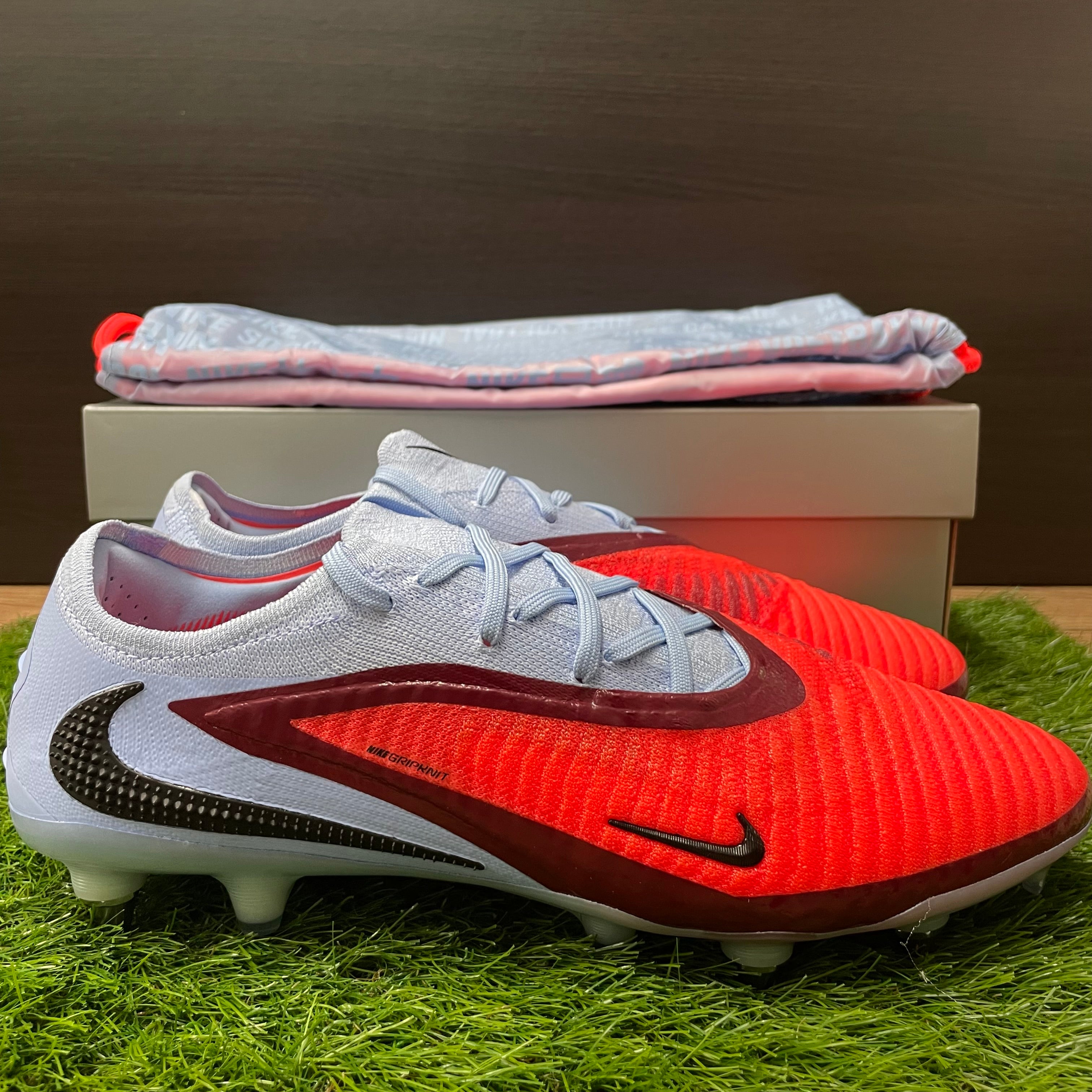 ファントム6 LOW ELITE SG-PRO HV8988 400 – 俺の足 サッカー用品