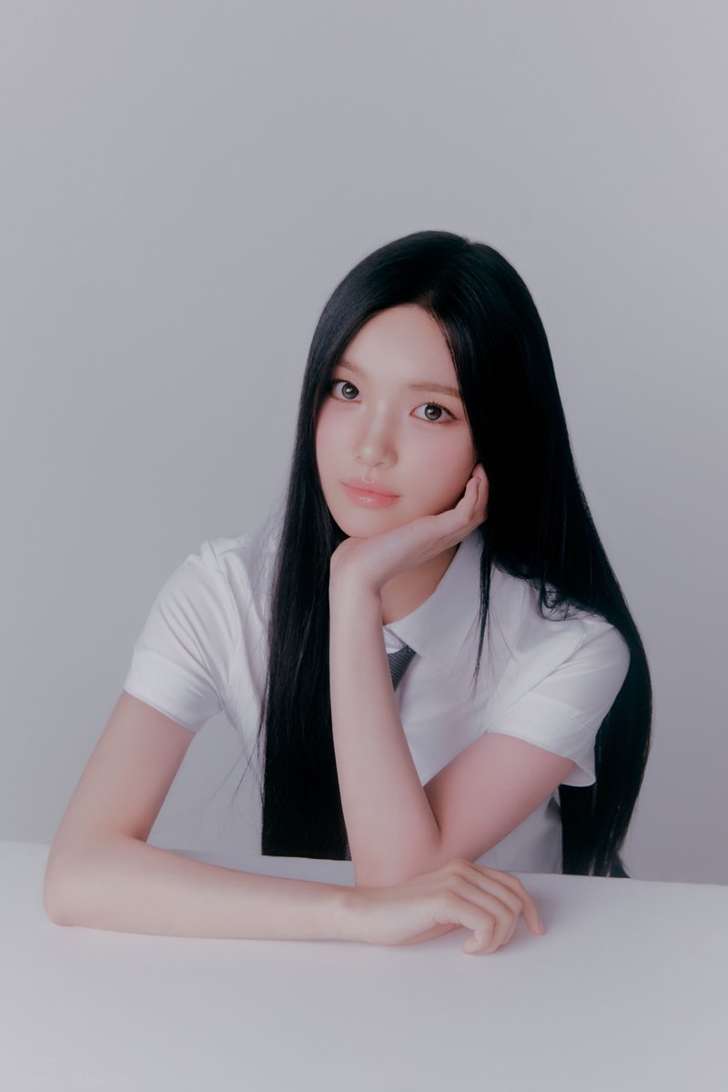 Hearts2Hearts 하츠투하츠 'STYLE' MV Image Teaser Hearts2Hearts