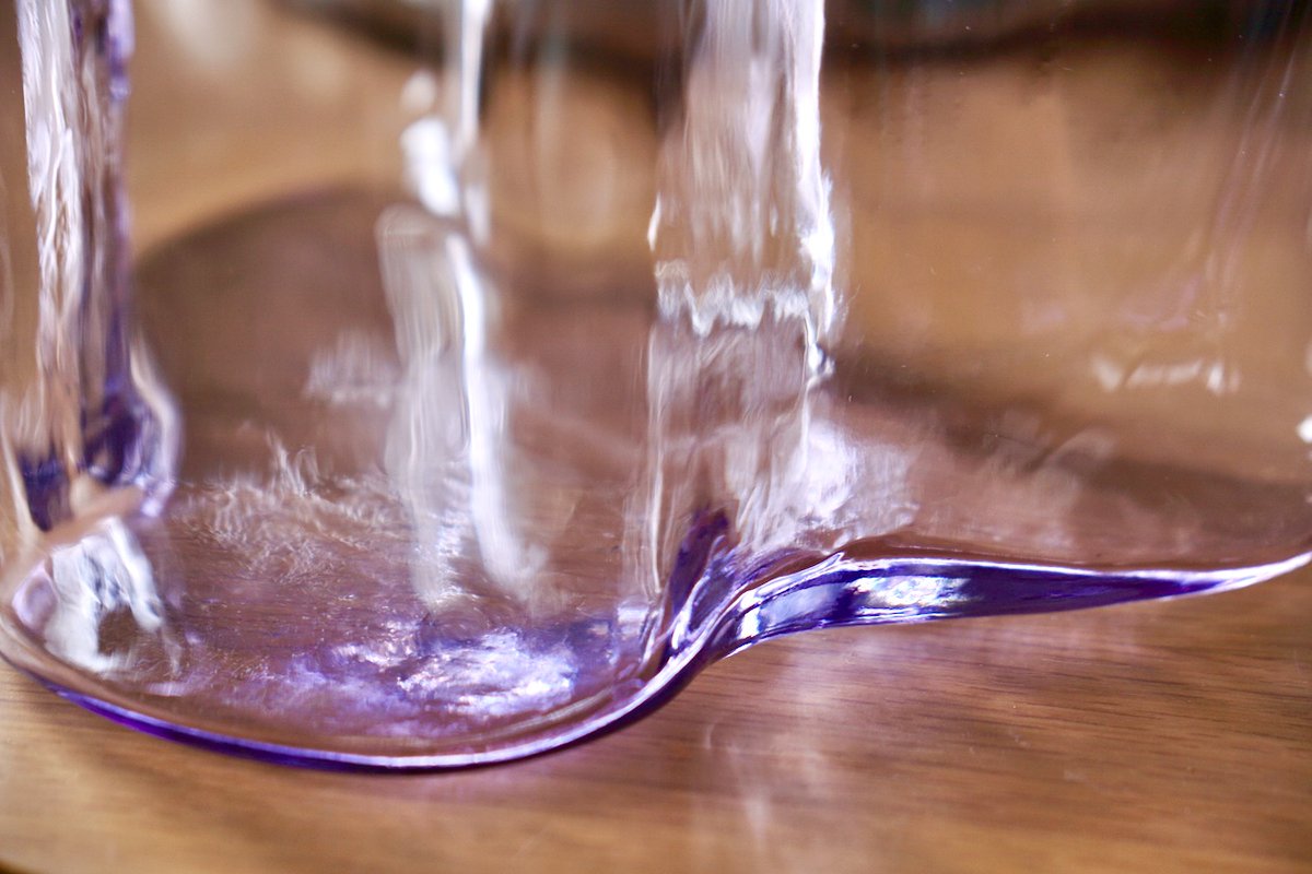 ライトライラックの木型アアルトベース140mm。最近のイッタラのガラス