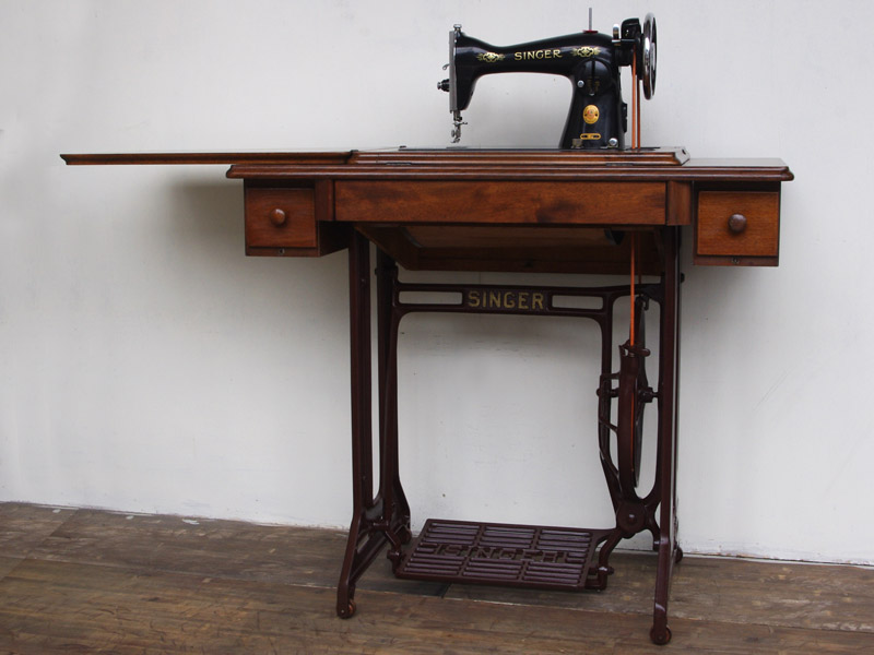 No.520 SINGER 15U シンガー製 家庭用足踏みミシン：アンティーク