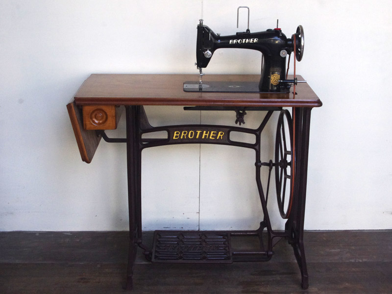 No.646 Brother TA1-B618 ブラザー製 職業用足踏みミシンアンティーク