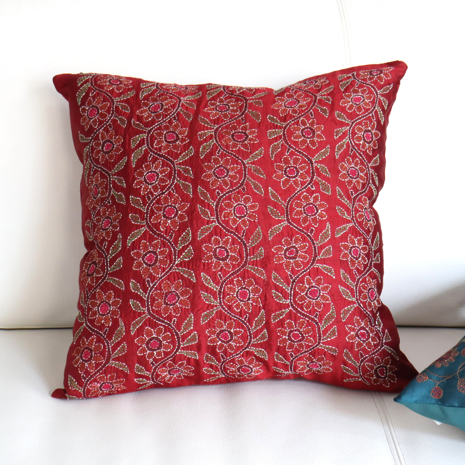 キリムスタイル / カンタ刺繍 シルク クッションカバー38×38cm レッド