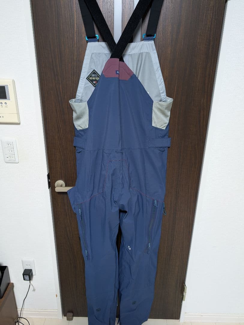 REW 22-23 REALITY リアリティー 上下セット 最終価格！ - メルカリ